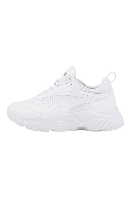 Sporline Puma Cassia beyaz kadın spor ayakkabı, deri ve ağ dokulu yüzeyli, SoftFoam+ tabanlı şık günlük tasarım.