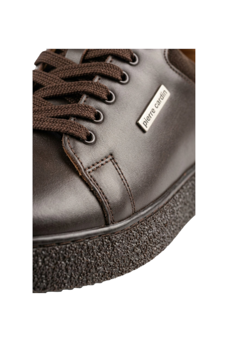 Sporline Pierre Cardin kahverengi deri erkek sneaker ayakkabı, bağcıklı tasarım ve metal logo detayı ile.