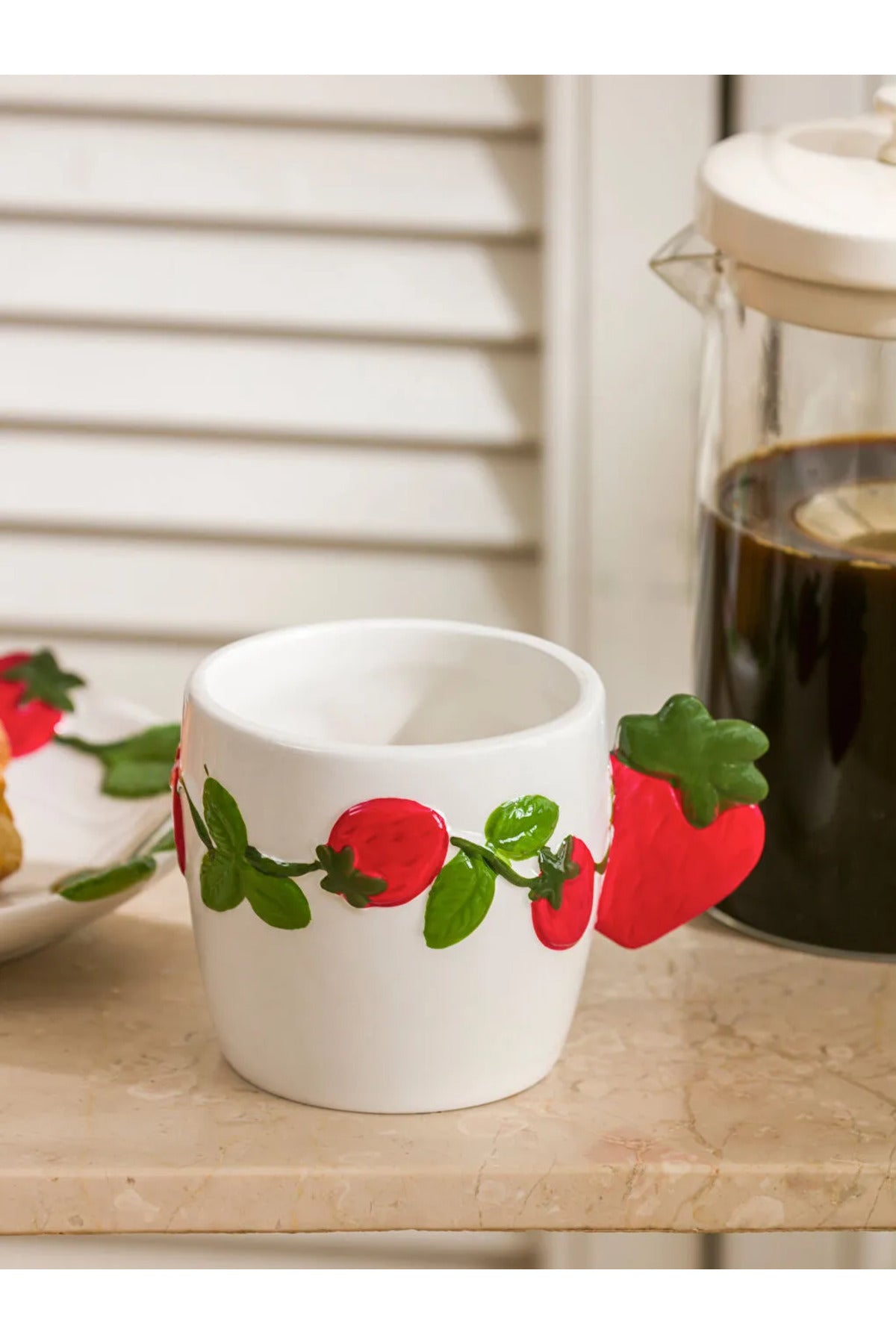 LC Waikiki Home Çilek Desenli Seramik Kupa S6DE45B8 - Karışık