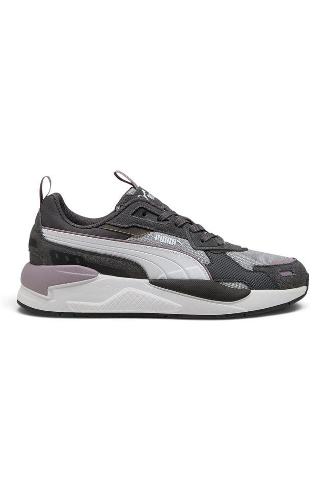 Sporline Puma X-Ray 3 SD kadın sneaker, gri ve beyaz renkli, süet ve file detaylı günlük spor ayakkabı