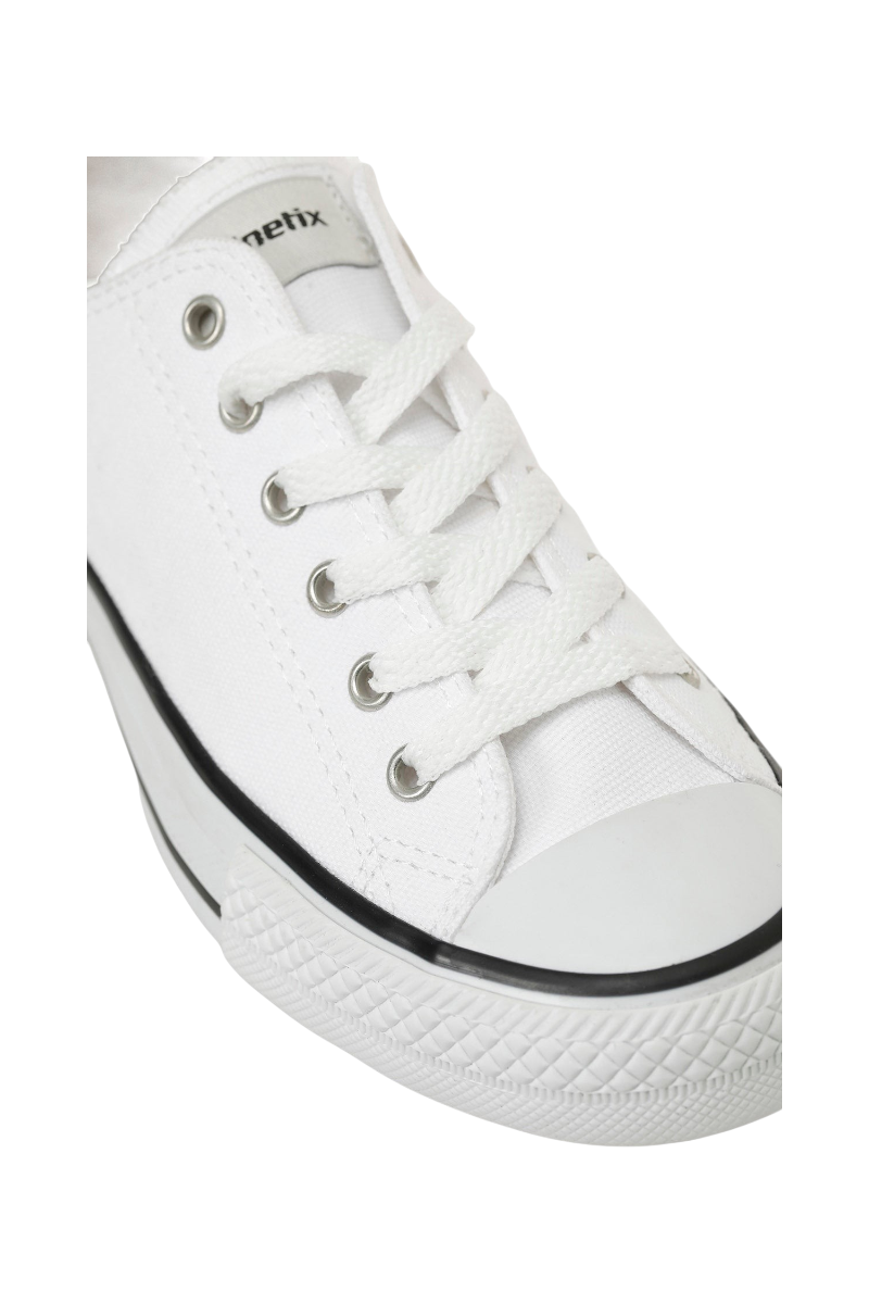 Sporline Kinetix Verna beyaz tekstil kadın sneaker, bağcıklı tasarım ve kauçuk burun detaylı günlük spor ayakkabı.