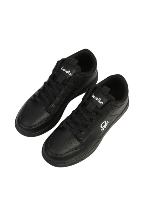Sporline Benetton siyah suni deri kadın sneaker ayakkabı, bağcıklı tasarım ve yan kısımda logo detayı