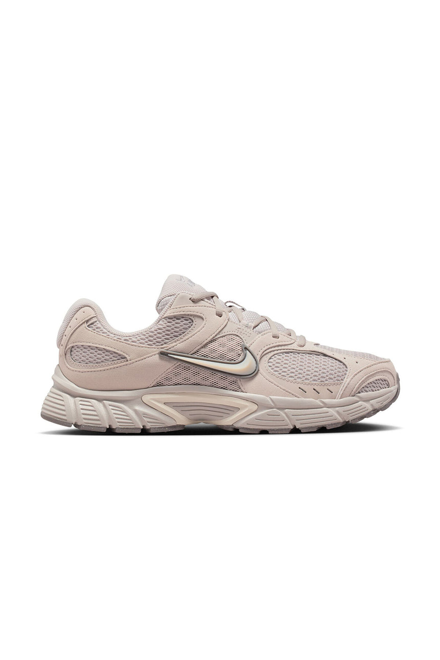 NIKE II6292 V5 RNR - Kahverengi