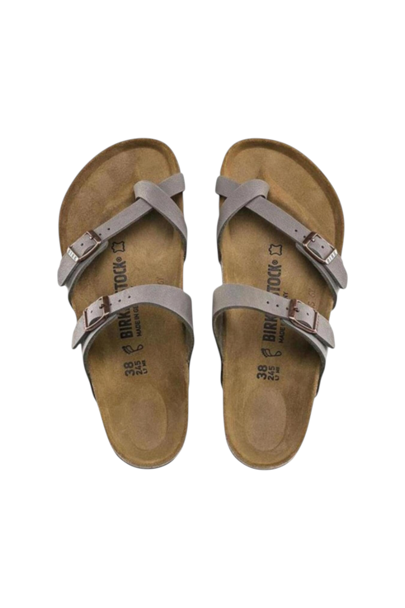Sporline Birkenstock Mayari kadın terlik, kum beji renginde, ayarlanabilir tokalı ve mantar tabanlı tasarım.