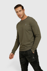 Sporline Lumberjack koyu yeşil slim fit erkek sweatshirt giyen bir model