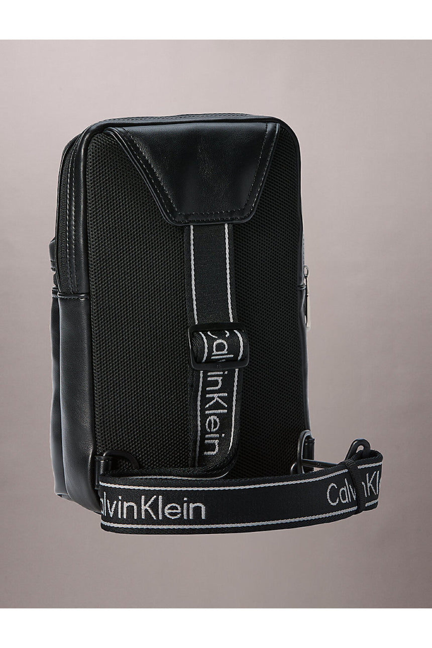 Calvin Klein Erkek BOLD LOGO WEBBING SLING LV04D3449G - Siyah