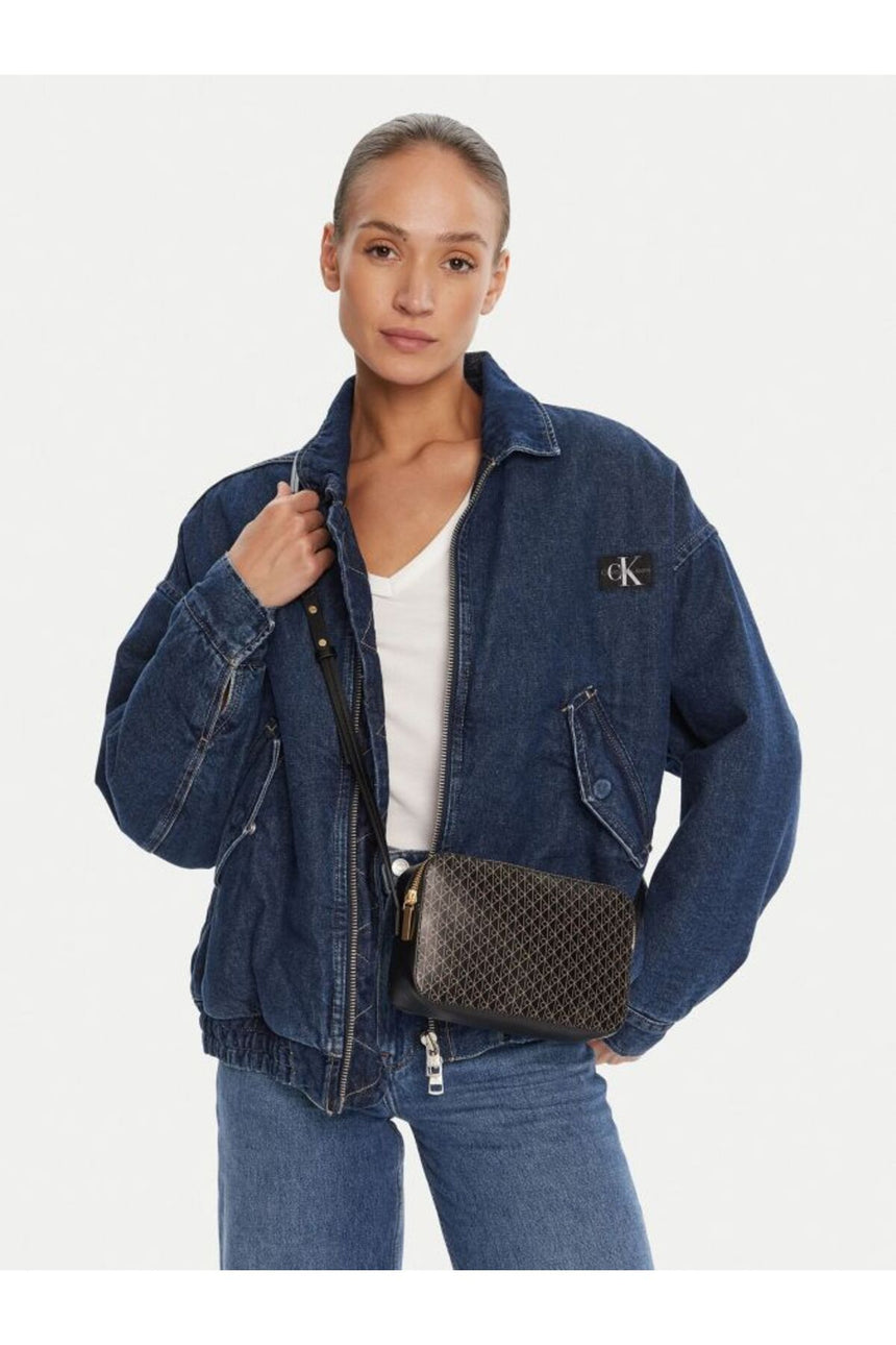 Calvin Klein Kadın EMBLEM AOP ELONGATED CAMERA BAG LV04F3268G - Siyah