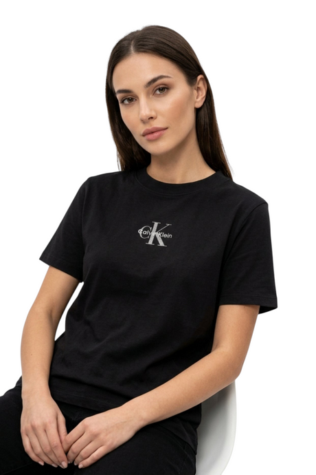 Sporline Calvin Klein siyah renkli, %100 pamuklu, regular kesim kadın tişörtü