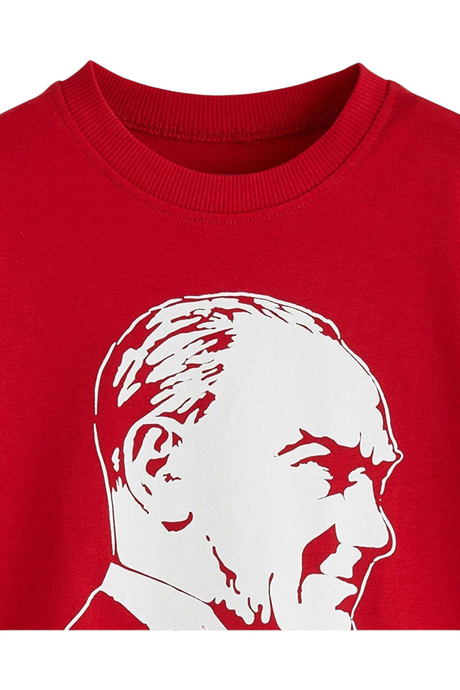 Sporline LC Waikiki kırmızı renkli, Atatürk baskılı, %100 pamuklu çocuk kısa kollu t-shirt