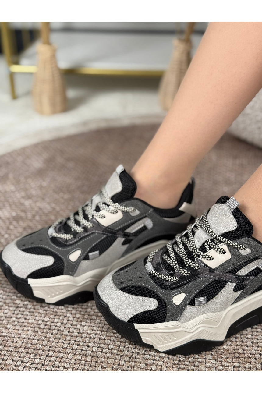 Noctra Kadın Süet Siyah Koyu Gri Bağcıklı Yüksek Tabanlı Sneakers - Siyah/ Koyu Gri