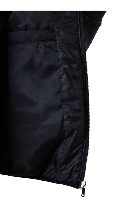 Sporline LC Waikiki siyah erkek yelek, %100 polyester kumaş detaylı fermuarlı dış giyim