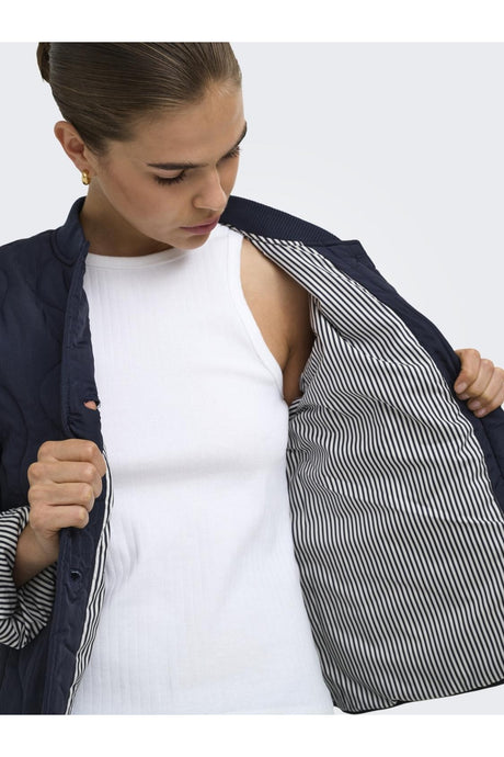 ONLY ONLSALSA QUILTED JACKET CC OTW 15373694 - Koyu Mavi