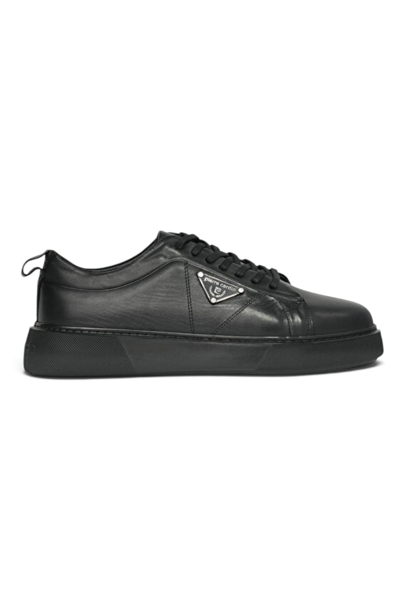 Sporline Pierre Cardin 90113 siyah deri erkek sneaker, yan profil görünümü ve metal logo detayı