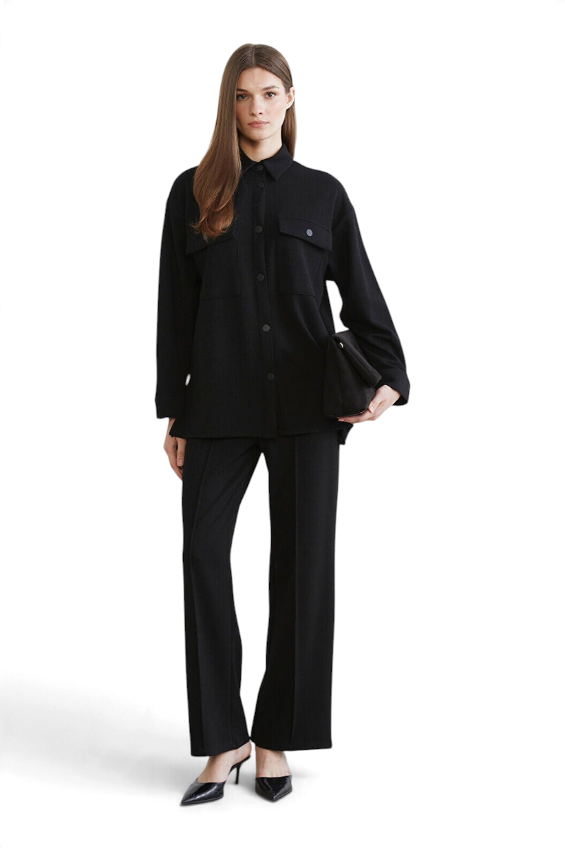 Sporline LC Waikiki siyah oversize pamuklu kadın gömlek giyen model