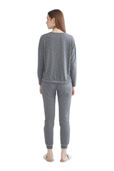 Sporline LC Waikiki gri renkli, beyaz puantiye desenli, %100 pamuklu kadın pijama takımı, arkadan görünüm
