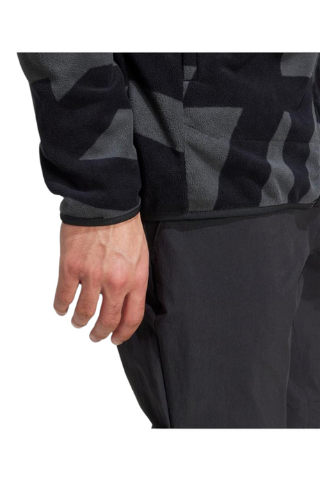 Sporline adidas MT Aop FZ FL erkek ceket, siyah ve karbon renkli, desenli, %100 polyester polar detaylı görünüm
