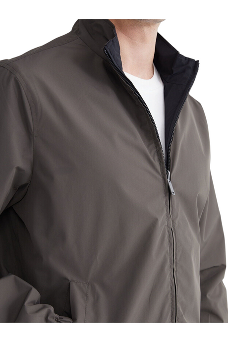 Sporline LC Waikiki erkek siyah regular kesim polyester fermuarlı mont