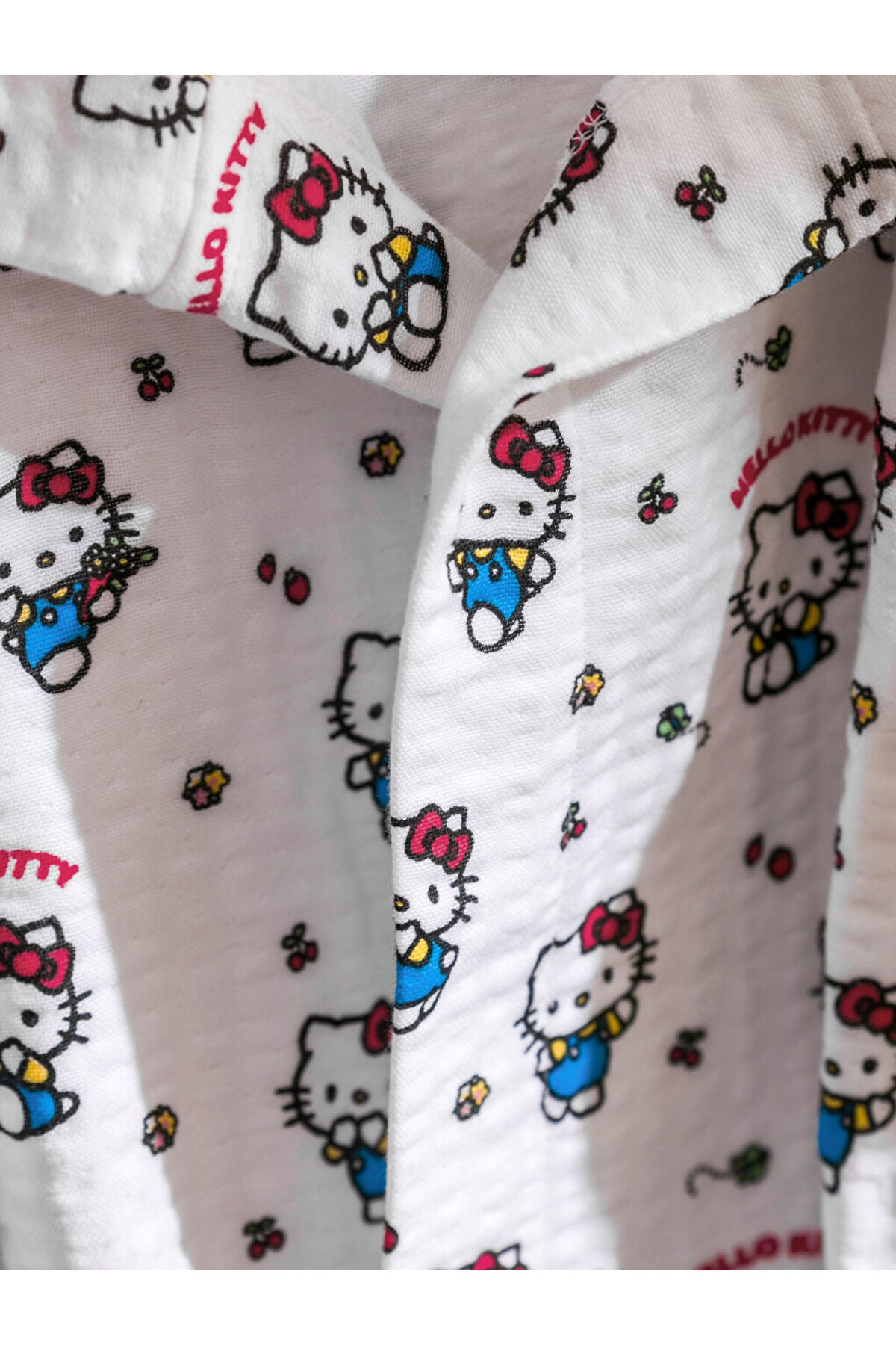 LC Waikiki Home Hello Kitty Çocuk Bornoz S60036B4 - Karışık