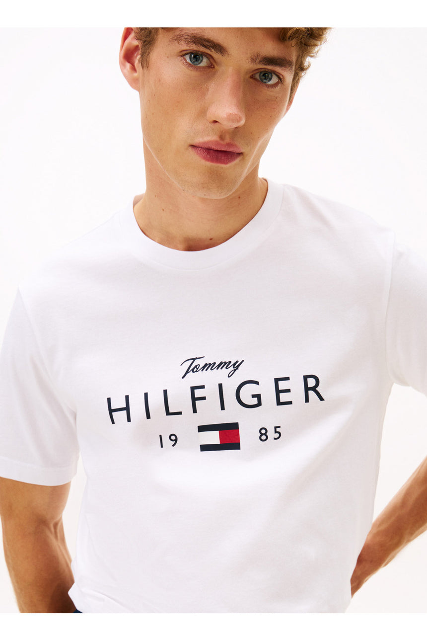 Tommy Hilfiger Erkek BRAND LOVE BIG HILFIGER TEE MW0MW41455 - Beyaz