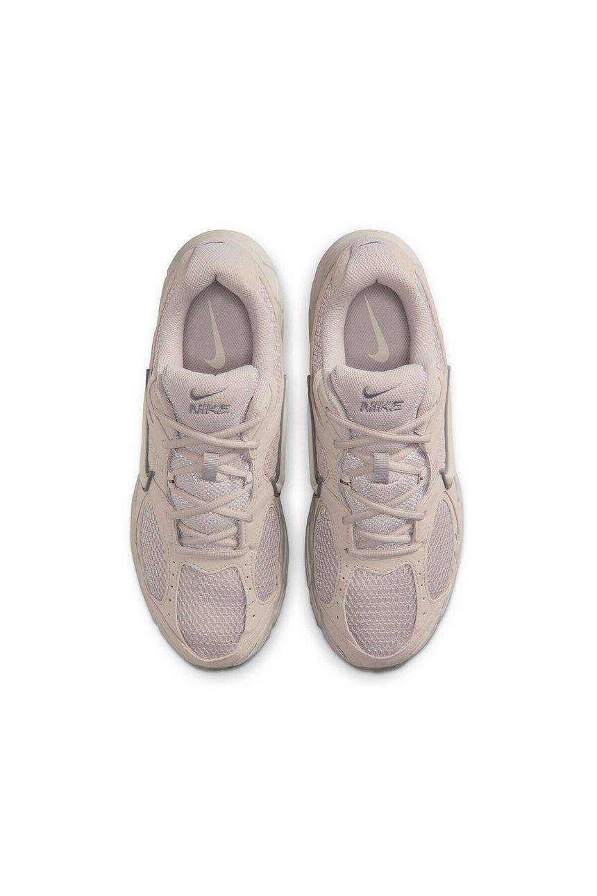 NIKE II6292 V5 RNR - Kahverengi