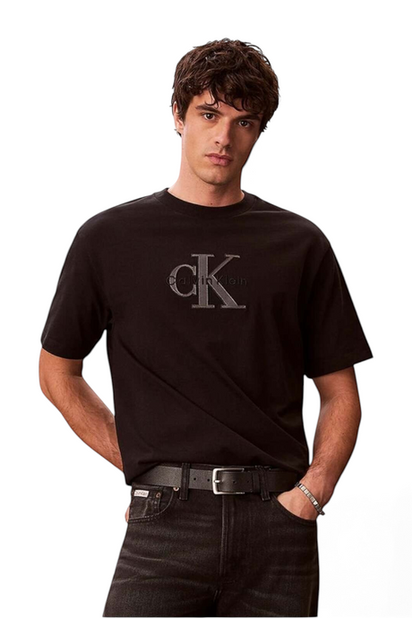 Sporline Calvin Klein siyah regular kesim erkek tişört, göğüs kısmında gri CK logolu