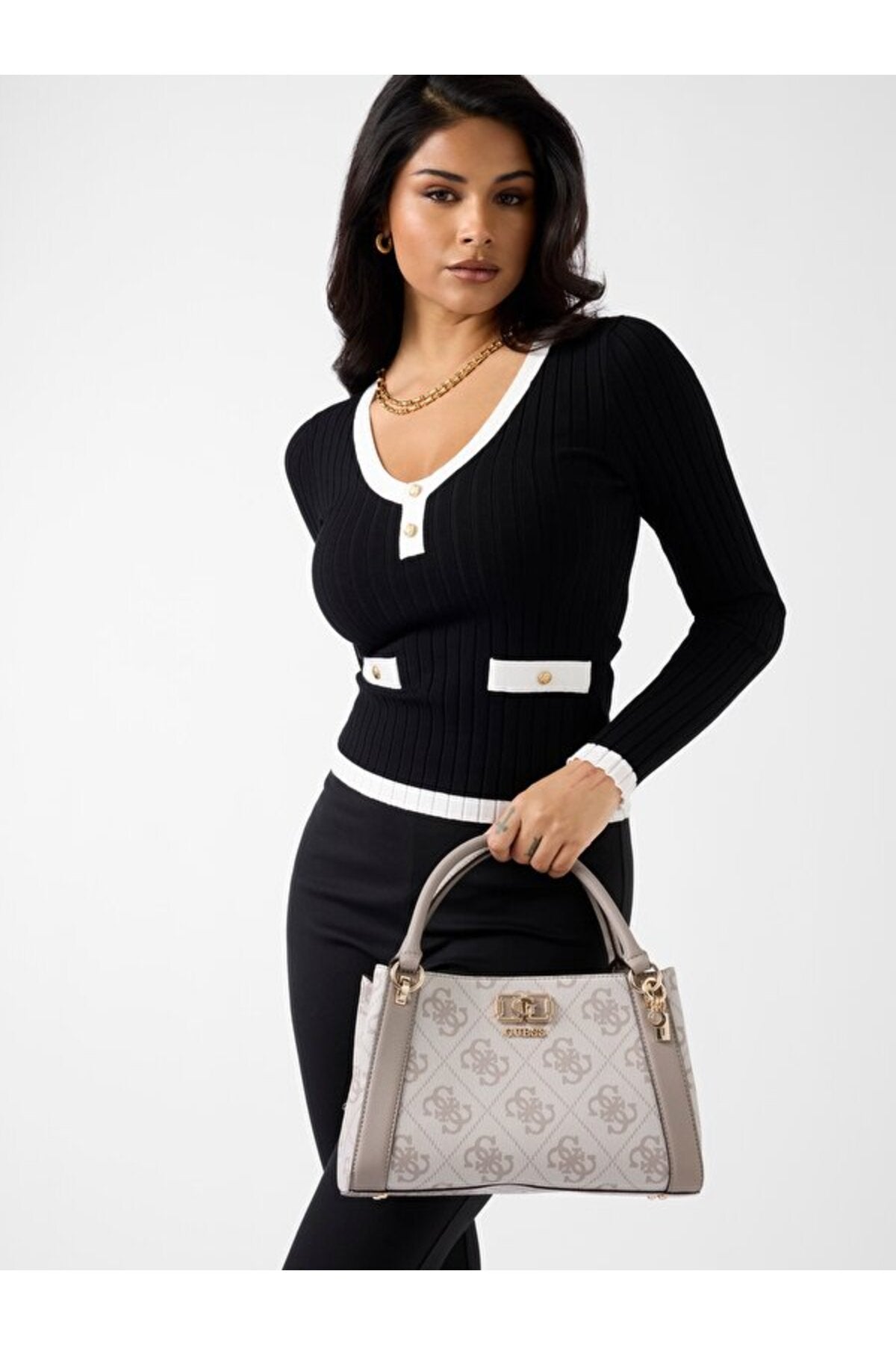 GUESS KADIN KARNILLA LOGO GFRIEN HWOS9901060 - Koyu Kahverengi