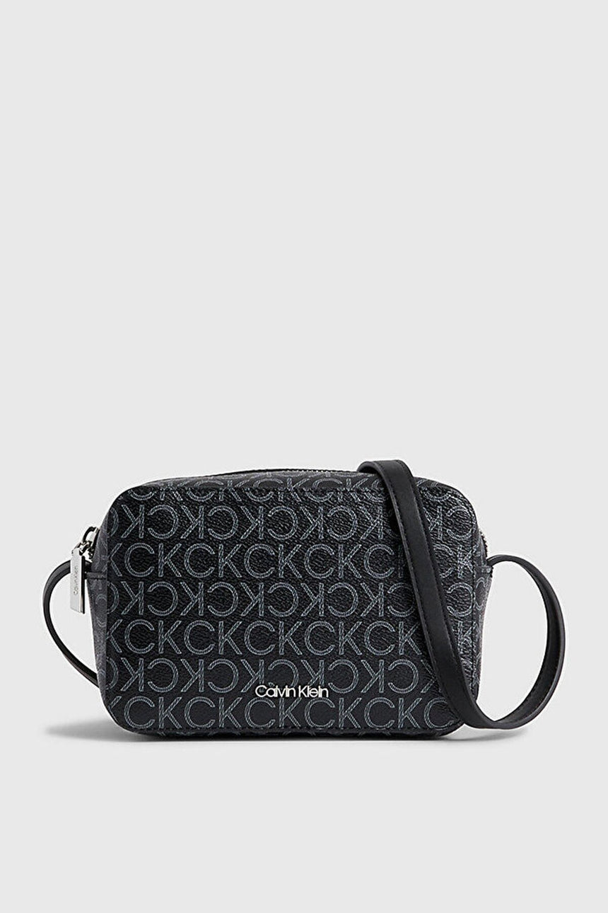 Calvin Klein Kadın CK MUST CAMERA BAG MONO K60K610294 - Siyah