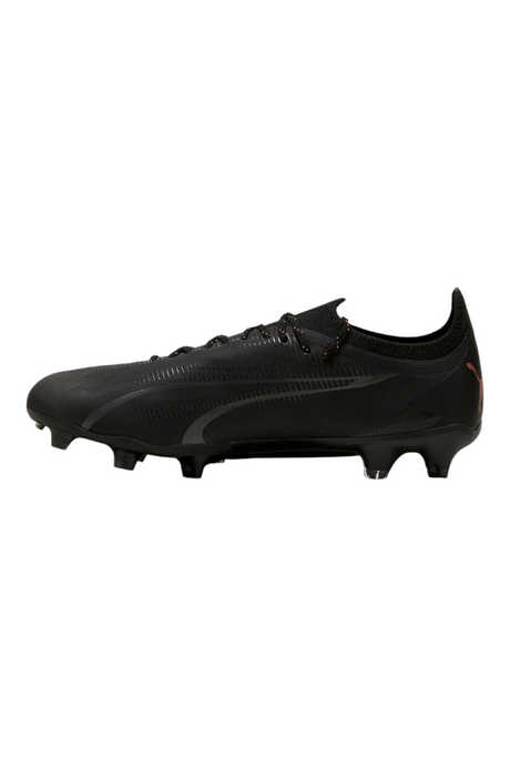 Sporline Puma Ultra Ultimate siyah ve bakır rengi detaylı, performans odaklı profesyonel futbol kramponu