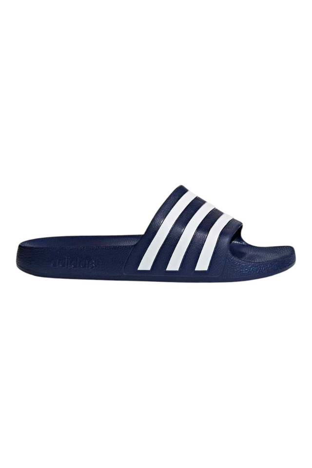Sporline adidas Adilette Aqua unisex koyu mavi beyaz suni deri terlik, yan profil görünümü
