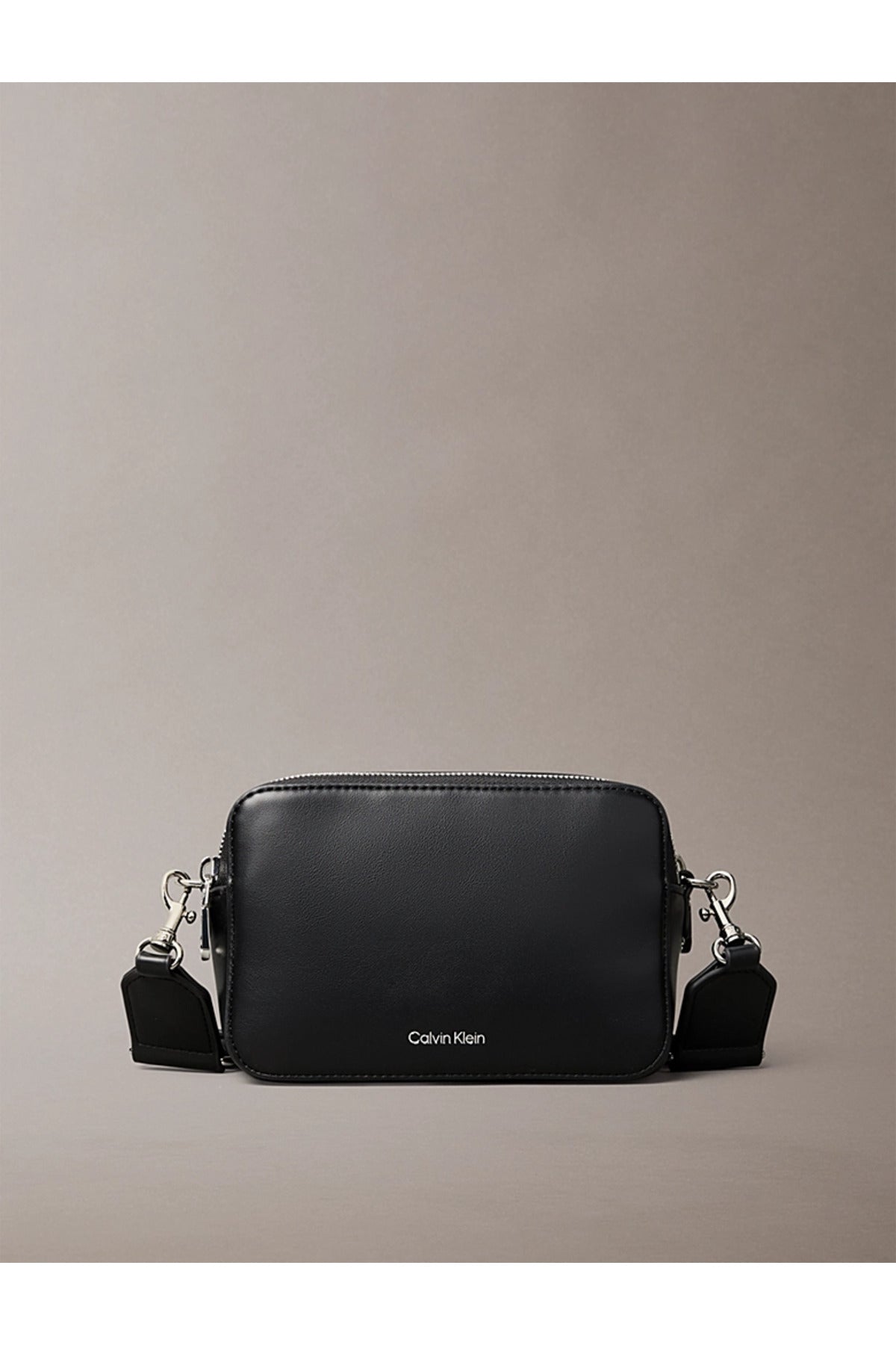 Calvin Klein Webbing Double Strap Camera Bag Kadın Omuz Çantası LV04F3165G - Siyah