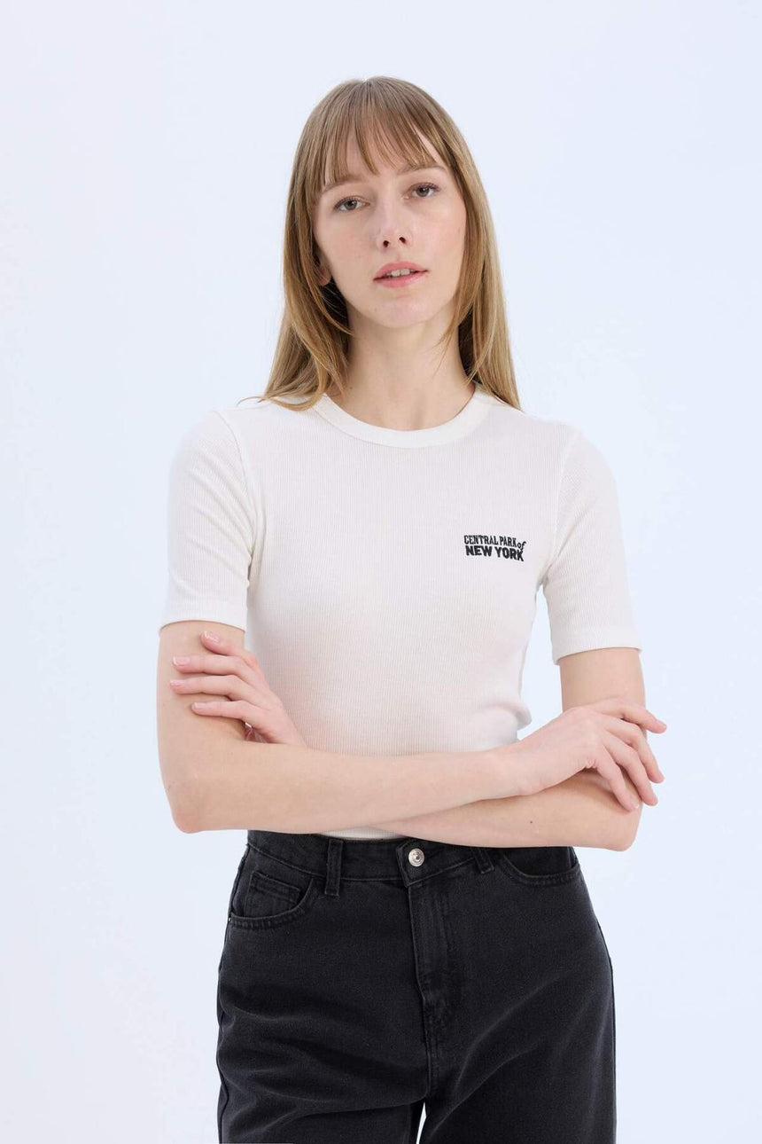 Defacto Kadın Short Sleeve T-Shirt E5068Ax - Ekru