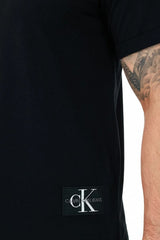 Calvin Klein Erkek BADGE TURN UP SLEEVE J30J323482 - Siyah