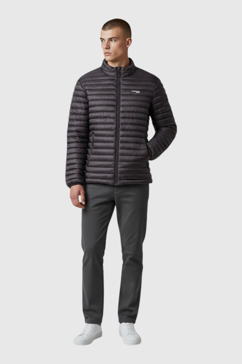 Sporline Lumberjack ML Perry siyah polyester erkek şişme mont, dik yaka ve fermuarlı regular kesim tasarım.
