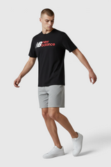 Sporline New Balance siyah regular kesim erkek tişört giyen model