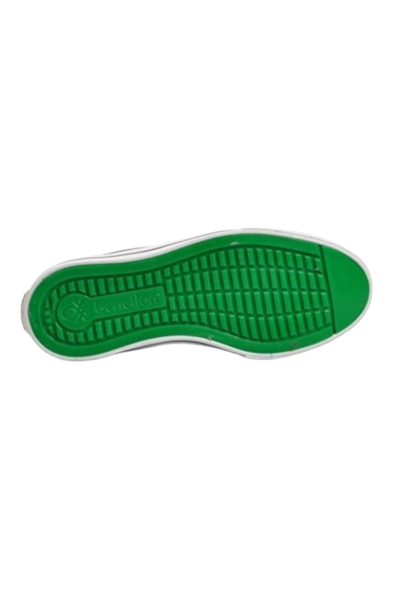Sporline Benetton kadın sneaker ayakkabının yeşil renkli desenli kauçuk taban detayı