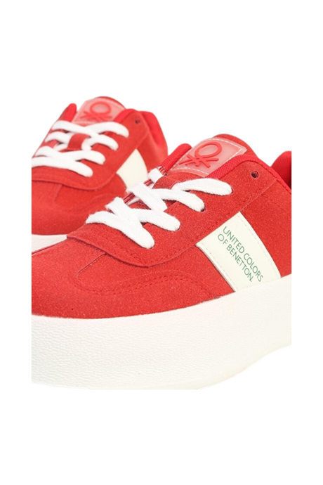 Sporline Benetton kırmızı suni deri kadın sneaker, beyaz bağcıklı ve kalın tabanlı günlük spor ayakkabı modeli.