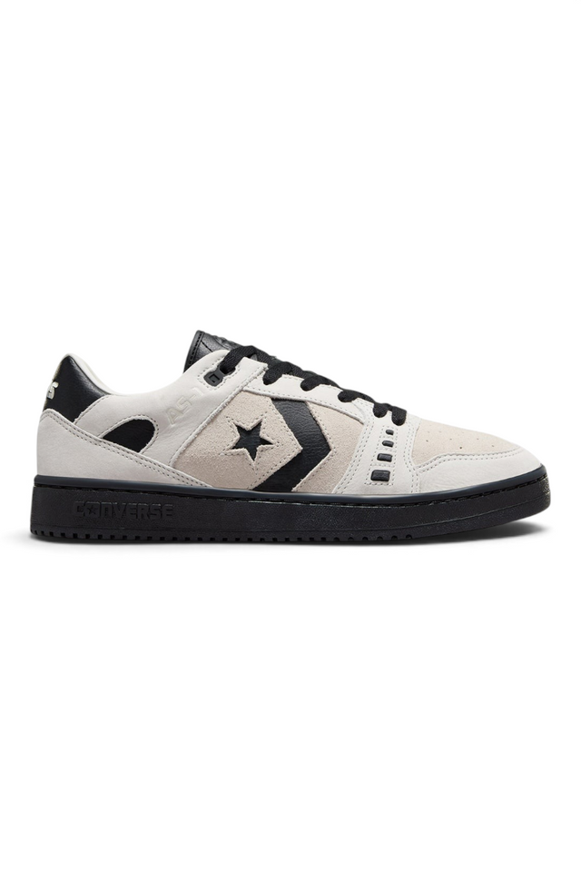 Sporline Converse AS-1 Pro bej ve siyah renkli, süet detaylı, kaykay performansına uygun unisex sneaker modeli.