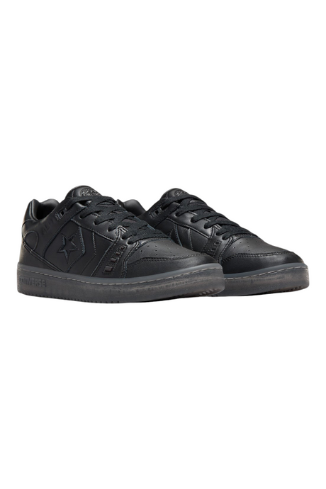 Sporline Converse AS-1 Pro siyah deri low-top kaykay ayakkabısı, yan tarafta ikonik yıldız detayı ile.