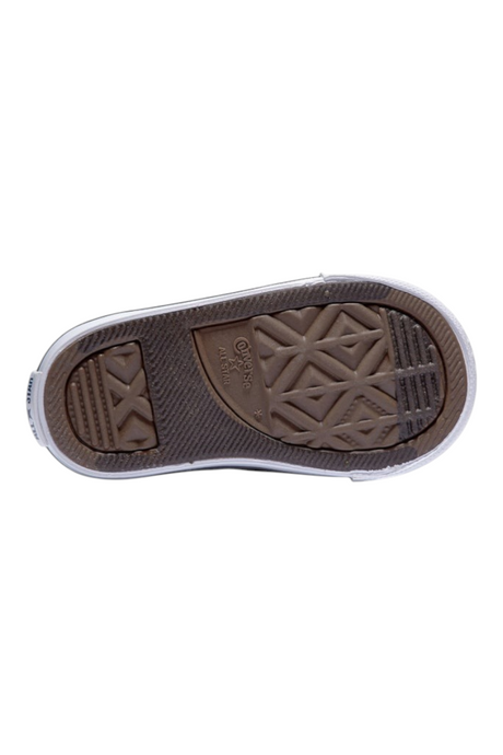 Sporline Converse Chuck Taylor All Star bebek ayakkabısının kahverengi kauçuk dış taban detayı
