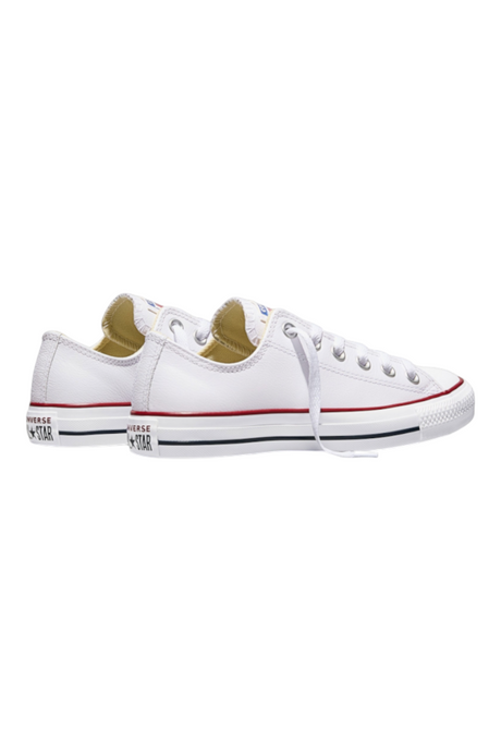 Sporline Converse Chuck Taylor All Star beyaz deri sneaker, yan profilden görünüm, bağcıklı ve düz tabanlı tasarım.