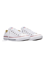 Sporline Converse Chuck Taylor All Star beyaz deri sneaker, bağcıklı tasarım ve düz tabanlı günlük spor ayakkabı.