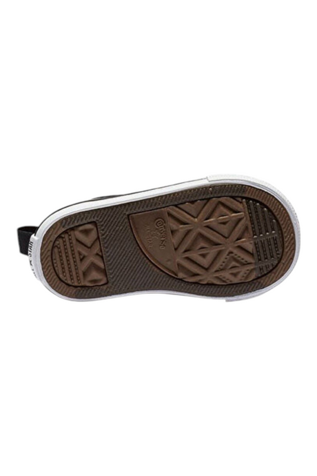 Sporline Converse Chuck Taylor All Star siyah çocuk ayakkabısının kahverengi kauçuk taban detayı