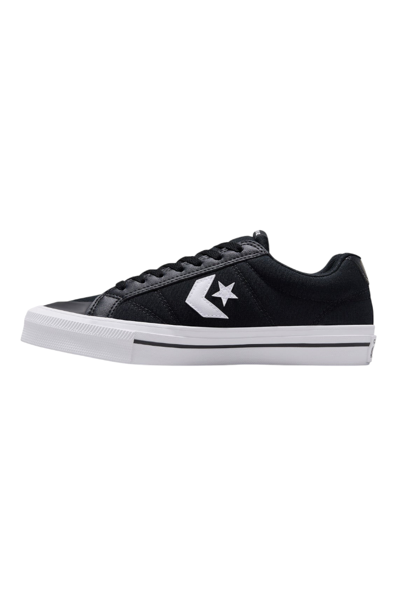 Sporline Converse Cons siyah kanvas sneaker, yan kısmında beyaz yıldız logolu, bağcıklı ve kauçuk tabanlı günlük ayakkabı