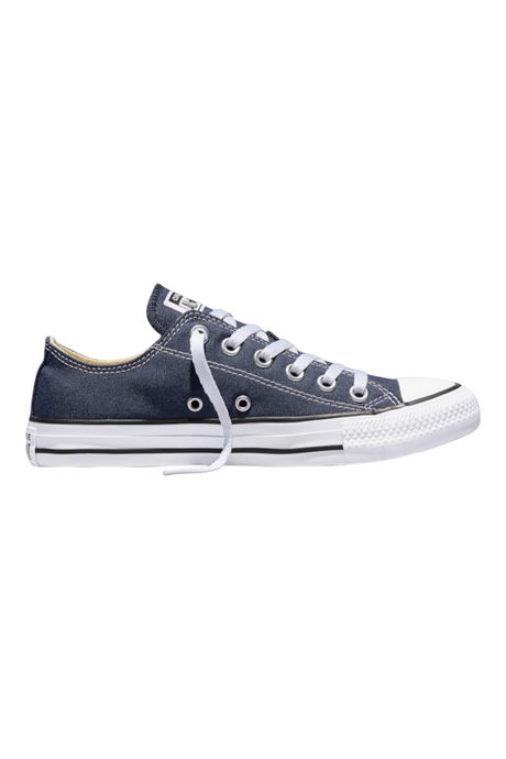 Sporline Converse Chuck Taylor siyah kanvas erkek spor ayakkabı, beyaz bağcıklı ve ikonik All Star logolu yan profil