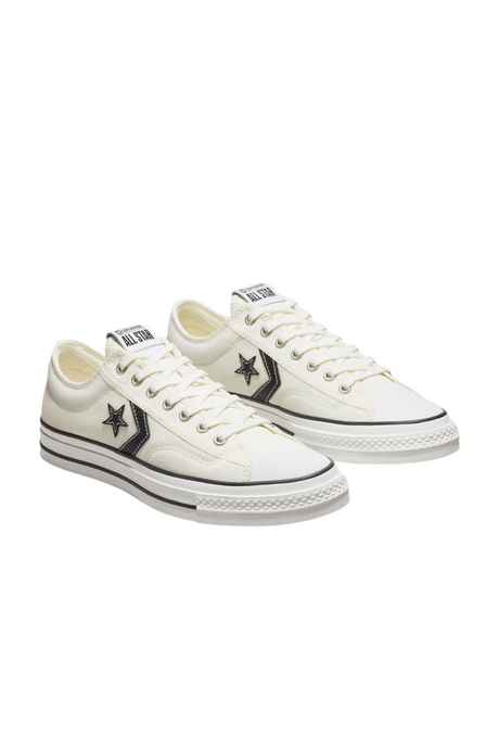 Sporline Converse Star Player 76 eskitilmiş beyaz kanvas spor ayakkabı, siyah yıldız detaylı ve OrthoLite tabanlı
