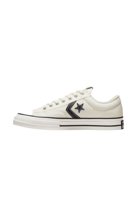 Sporline Converse Star Player 76 eskitilmiş beyaz kanvas spor ayakkabı, siyah ikonik yıldız detaylı yan profil