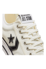 Sporline Converse Star Player 76 eskitilmiş beyaz kanvas erkek spor ayakkabı, siyah yıldız detaylı ve bağcıklı tasarım