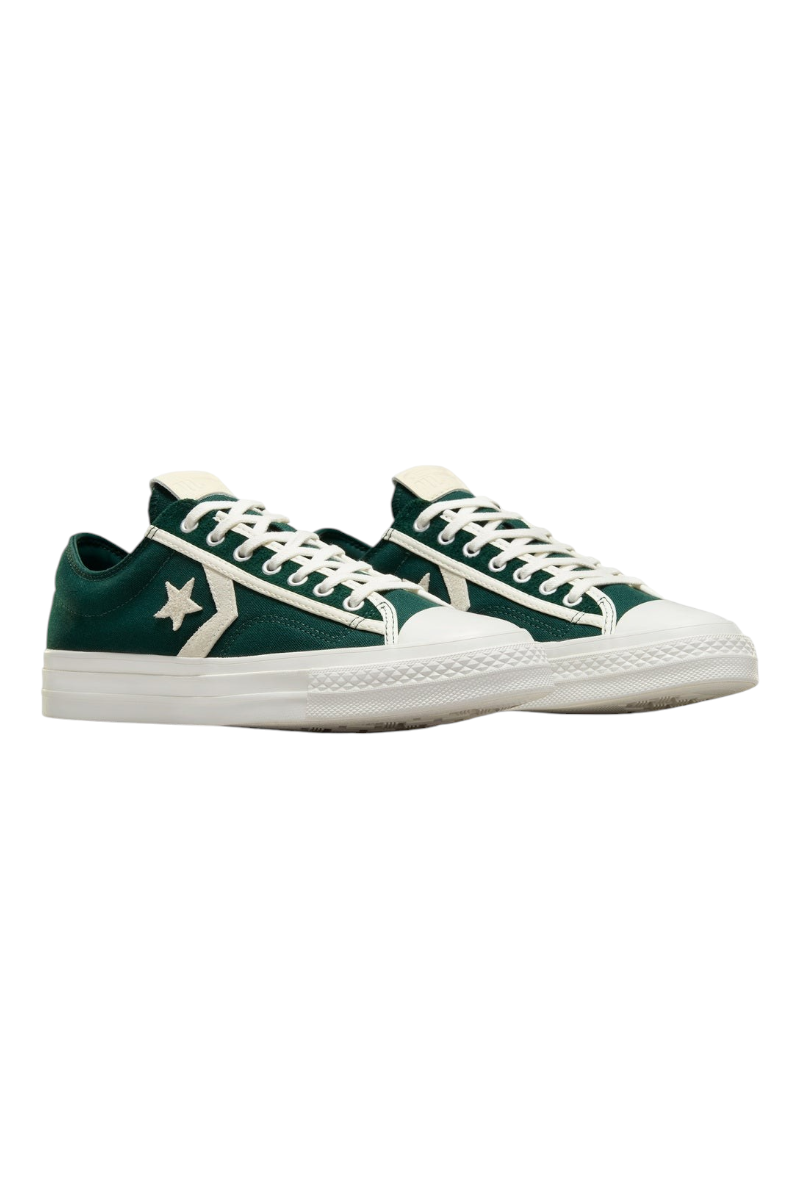 Sporline Converse Star Player 76 yeşil deri düşük bilekli sneaker, ikonik Star Chevron logolu ve beyaz tabanlı