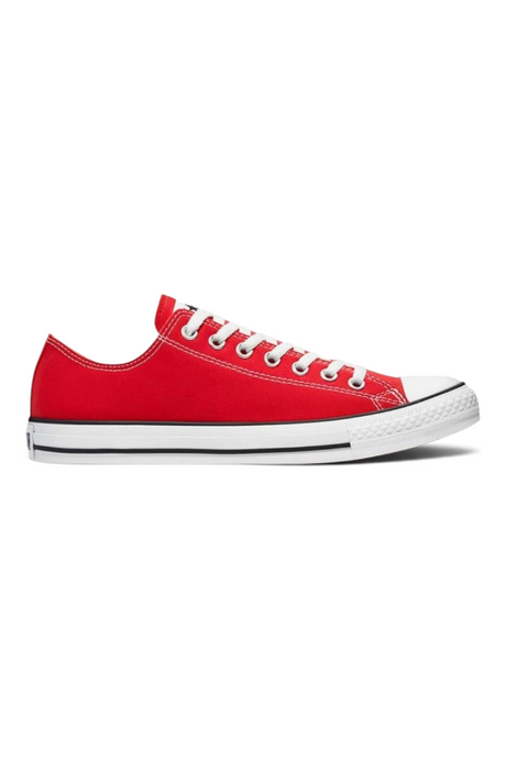 Sporline marka kırmızı kanvas Converse Chuck Taylor All Star unisex spor ayakkabı, beyaz bağcıklı yan profil görünümü