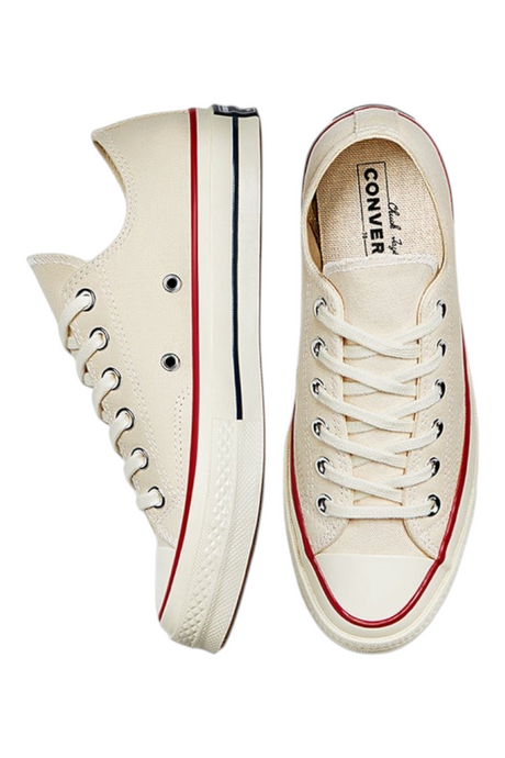 Sporline marka krem rengi kanvas Converse Chuck 70 düşük bilekli spor ayakkabı, kırmızı ve lacivert şerit detaylı